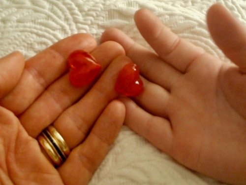 teddy and mom, heart in hands
